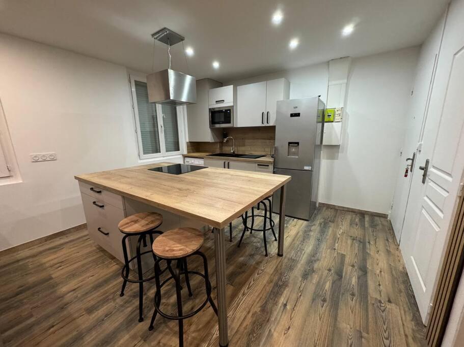 Appartement Cosy Roussillon  Buitenkant foto